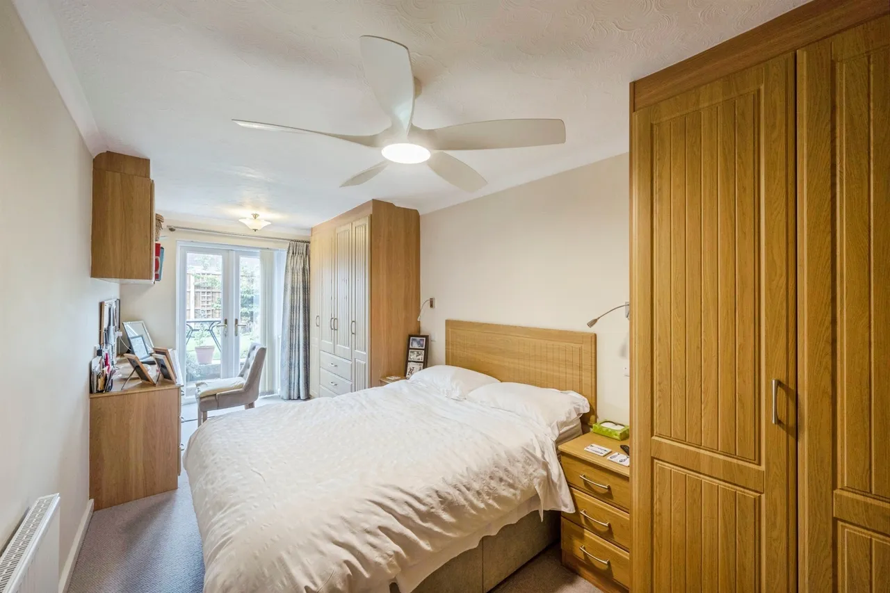 Bretton Close, Dunscroft, DN7, photo 10