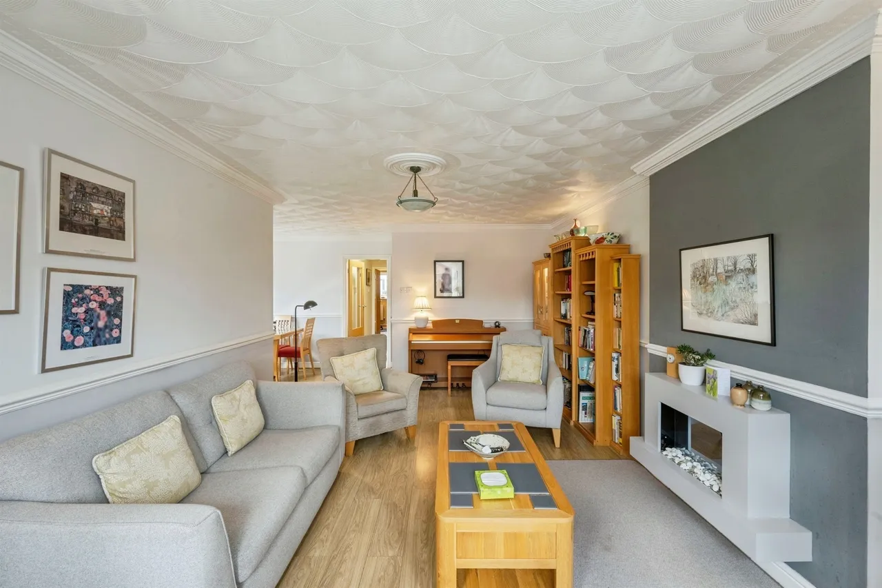 Bretton Close, Dunscroft, DN7, photo 5