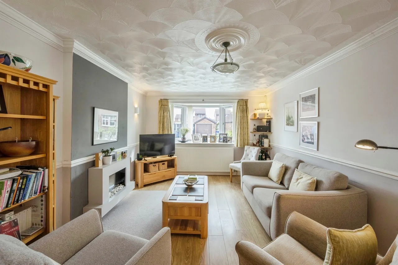 Bretton Close, Dunscroft, DN7, photo 4