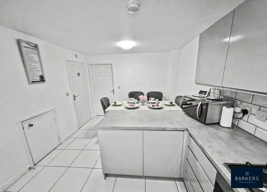 Blackthorne Close, Bradford BD2 3DZ, photo 5