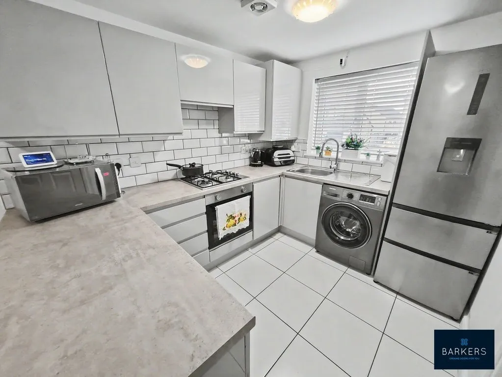 Blackthorne Close, Bradford BD2 3DZ, photo 4