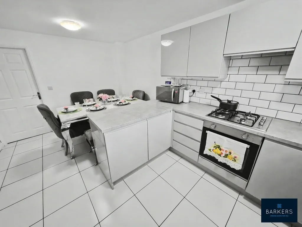 Blackthorne Close, Bradford BD2 3DZ, photo 2