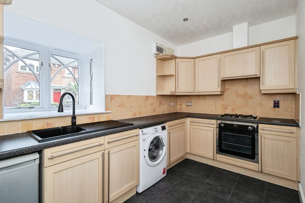 Govan Street, Northenden, M22, photo 9