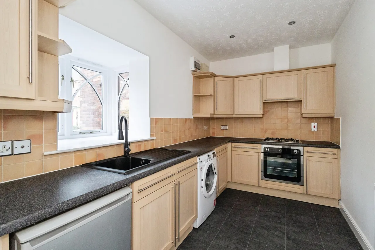 Govan Street, Northenden, M22, photo 8