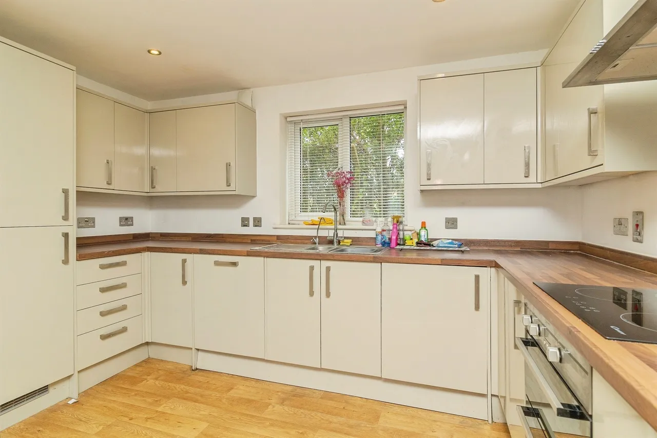 Bunkers Crescent, Bletchley, MK3, photo 3