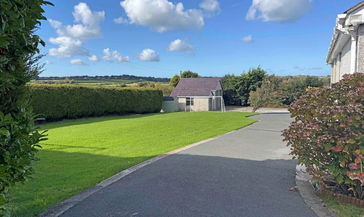 Pentraeth, LL75, photo 20