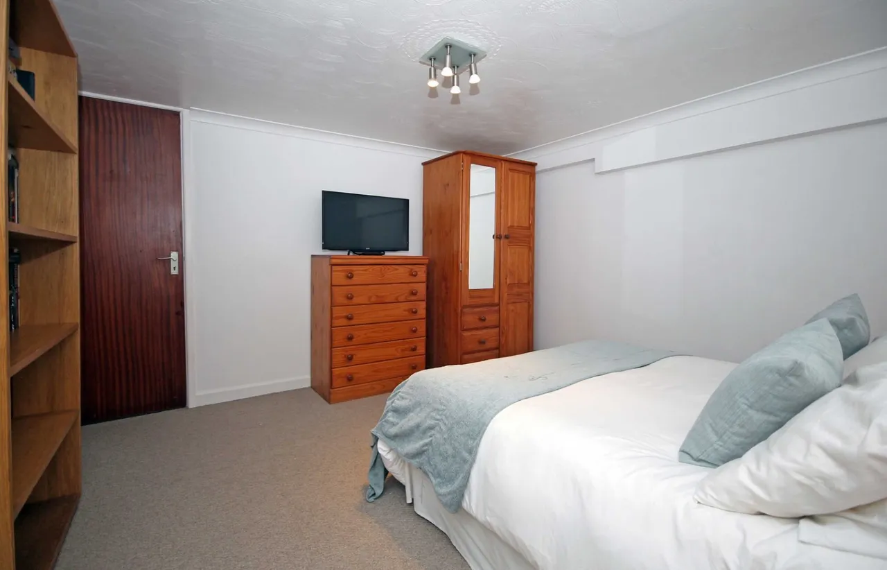 Pentraeth, LL75, photo 28