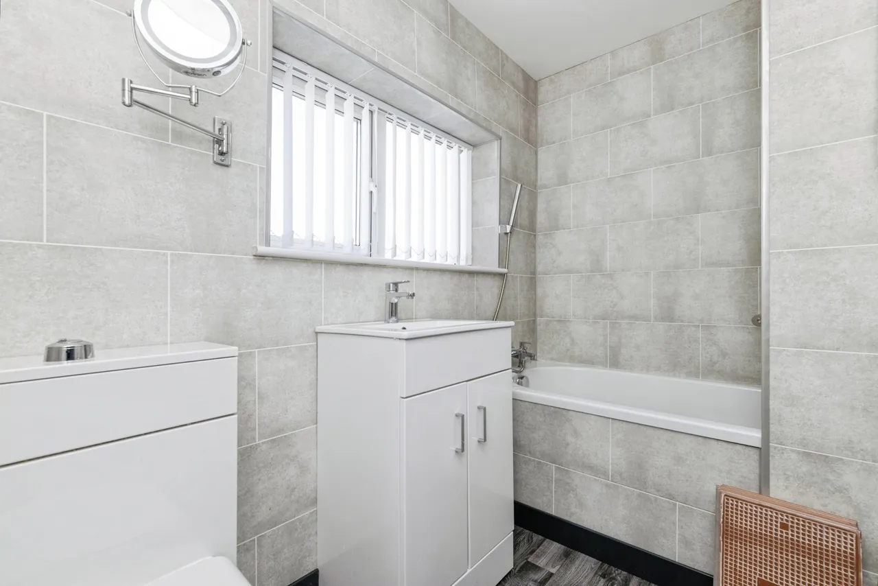Clapham Road, Yarm, TS15, photo 14