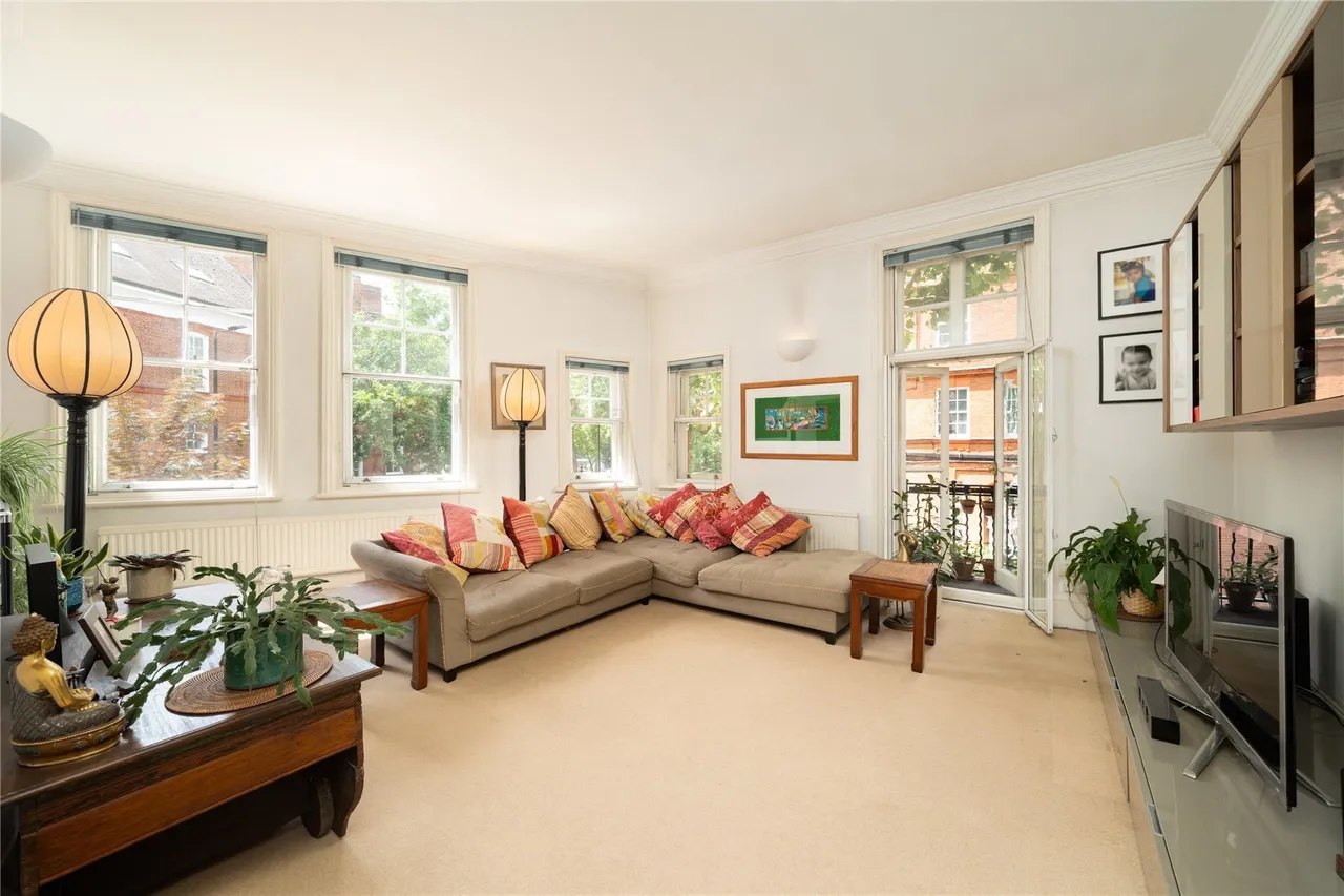 4 bed flat for sale — Cheyne Court, Flood Street, Chelsea, SW3