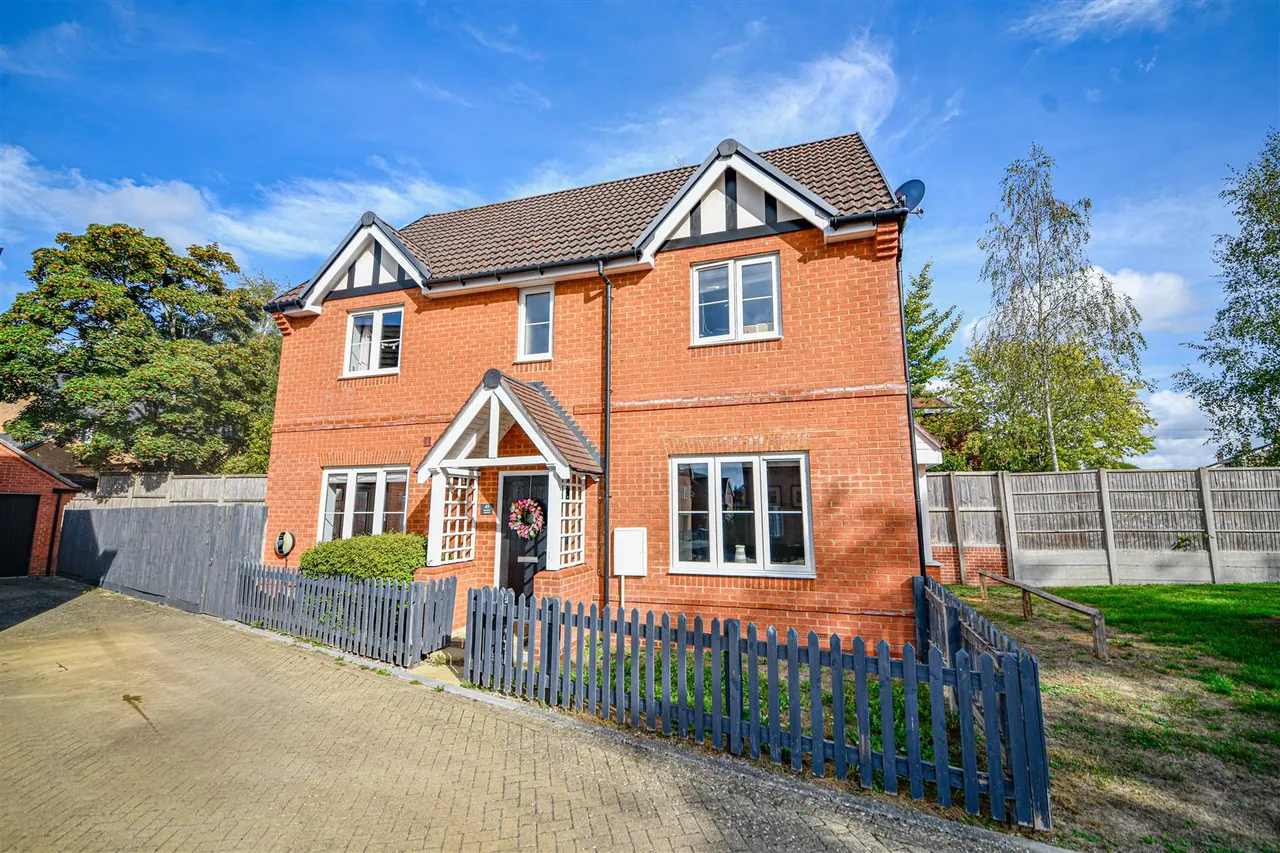 4 bed house for sale, Brendon Gardens, Fair Oak, SO50