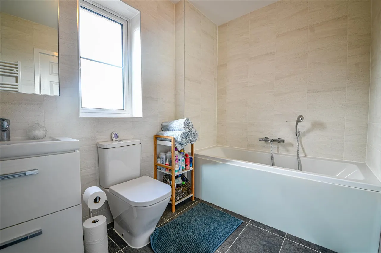 Brendon Gardens, Fair Oak, SO50, photo 13