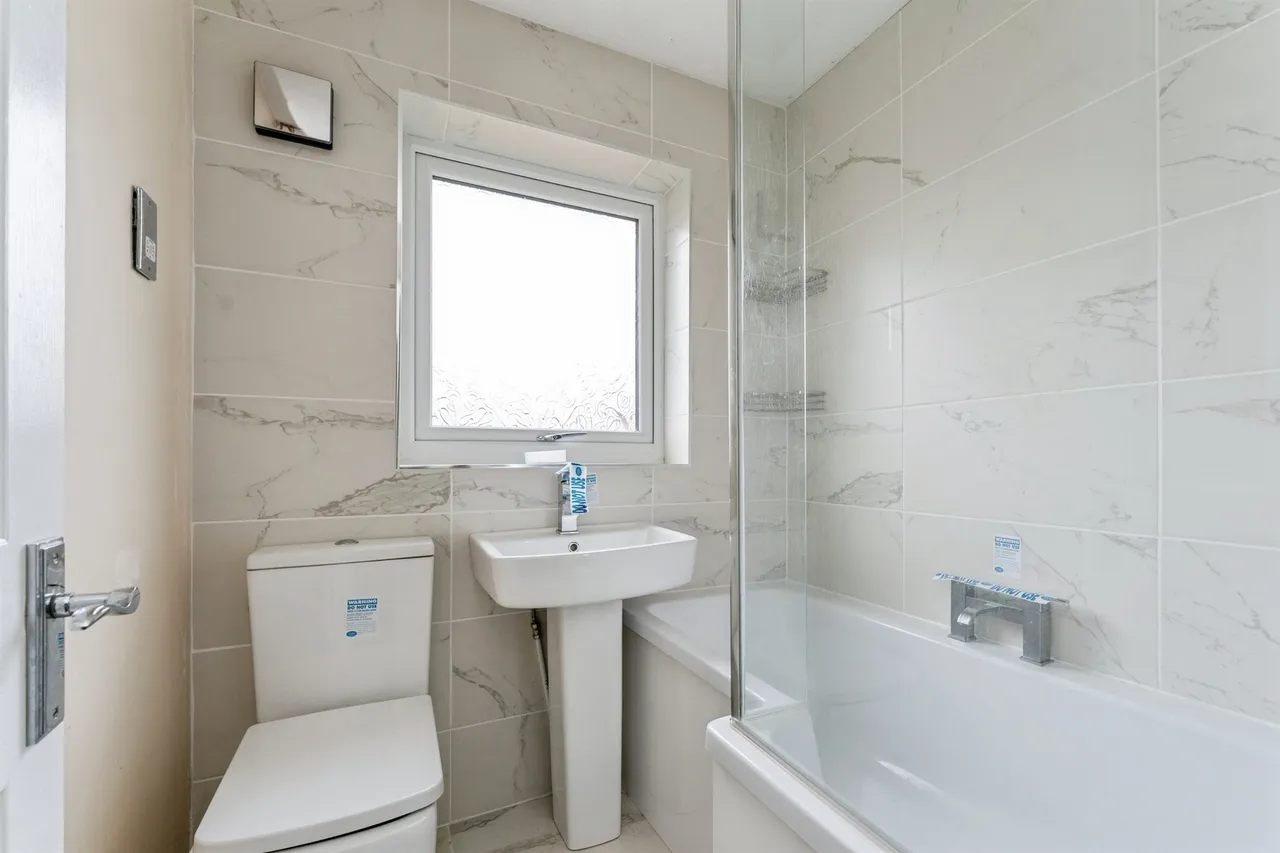 Griffin Close, Chester, photo 12