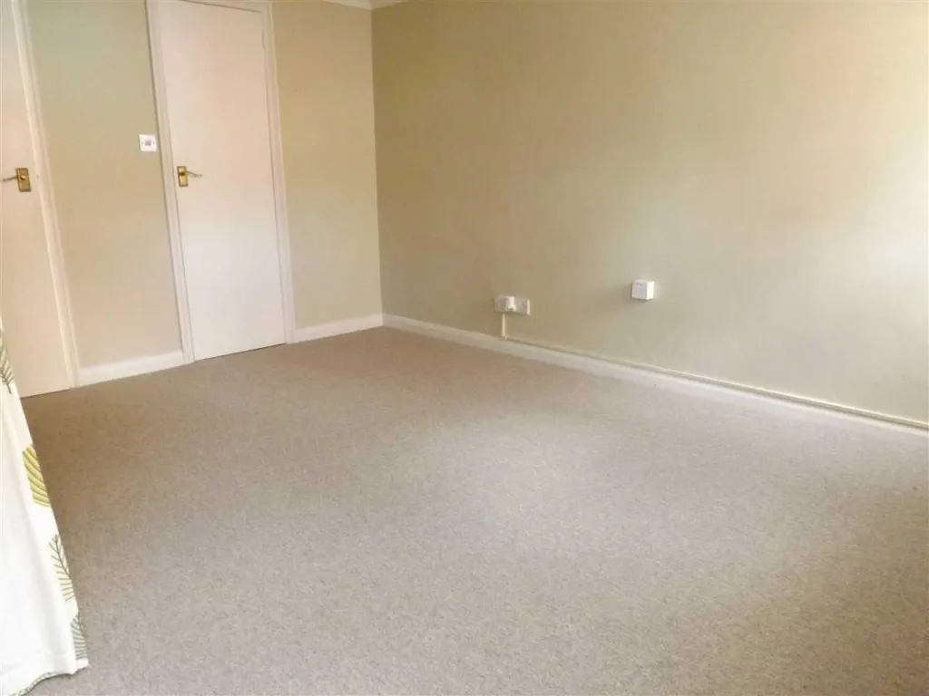 Shelley Road, Worthing, BN11, photo 2