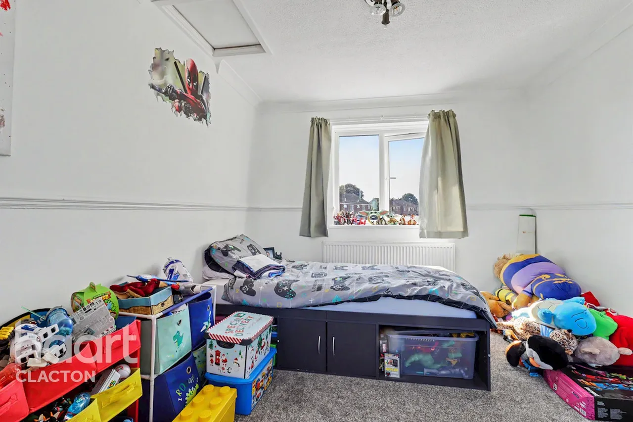 Tulip Way, Clacton-On-Sea, CO16, photo 12