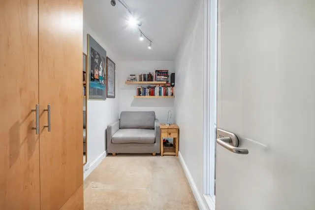 Spencer Close, London, N3, photo 15