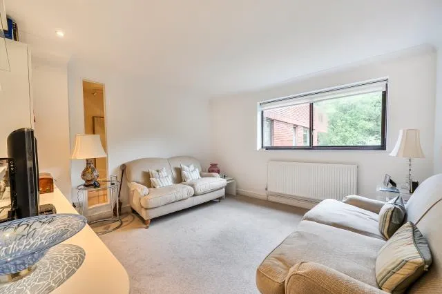 Spencer Close, London, N3, photo 11