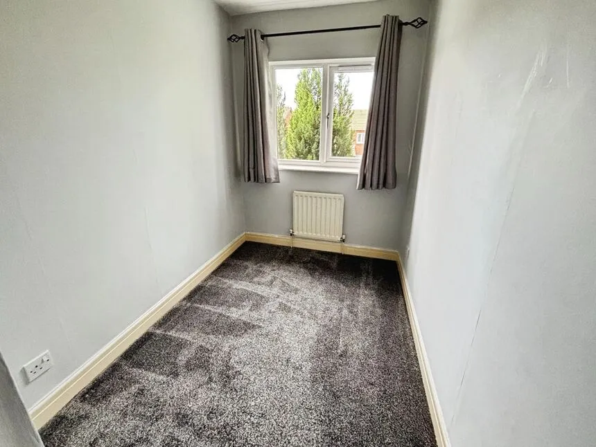 Beaumont Chase, Bolton, BL3, photo 2