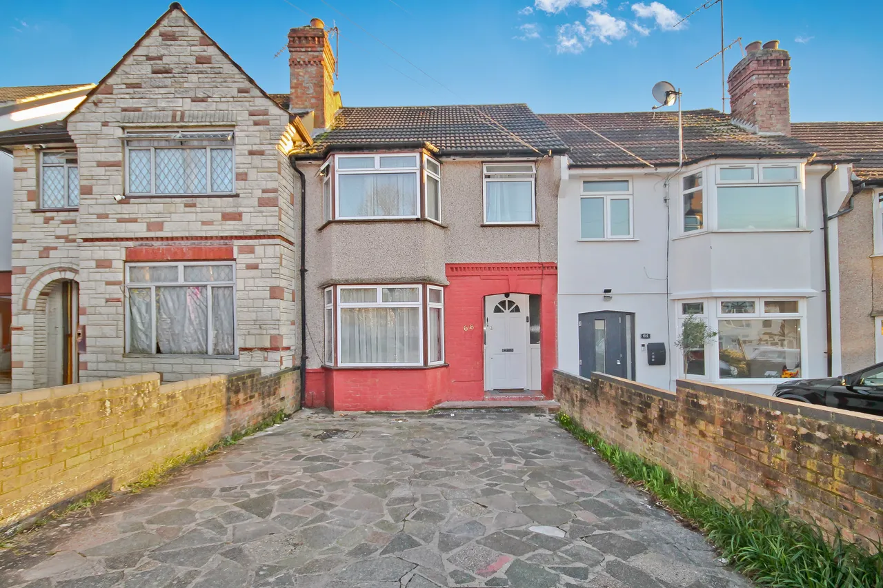3 bed house for sale, Robin Hood Way, Greenford, UB6