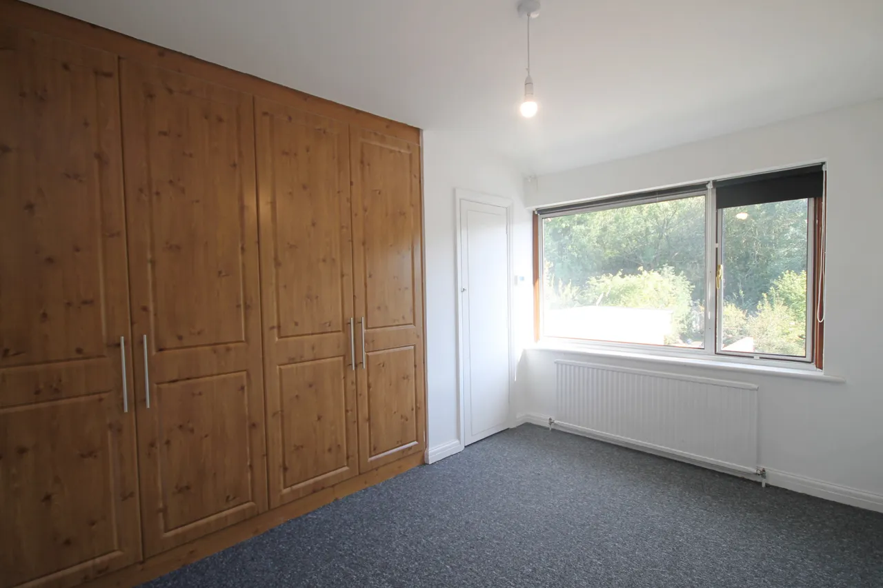 Robin Hood Way, Greenford, UB6, photo 9