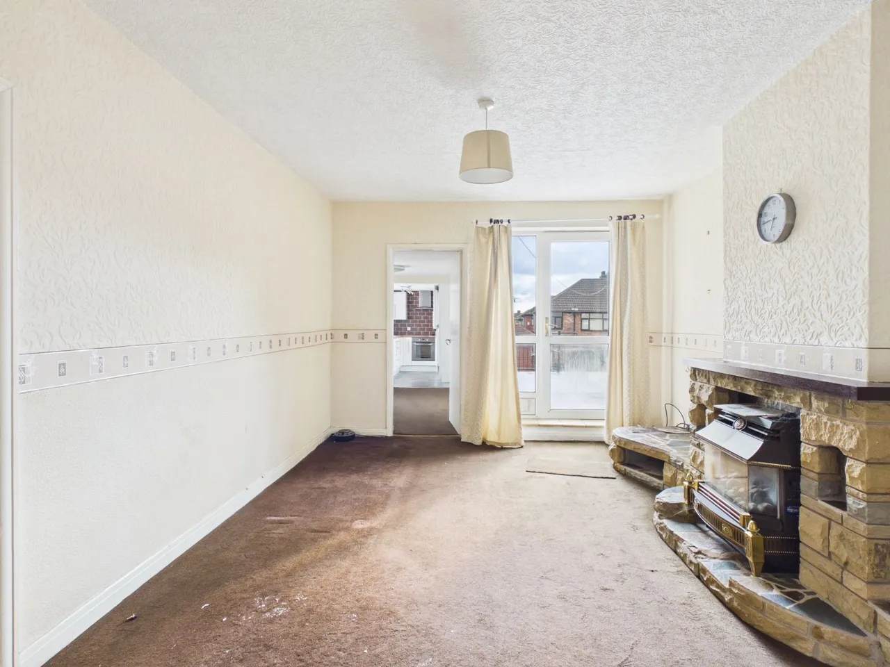 North Road, Droylsden, M43, photo 4