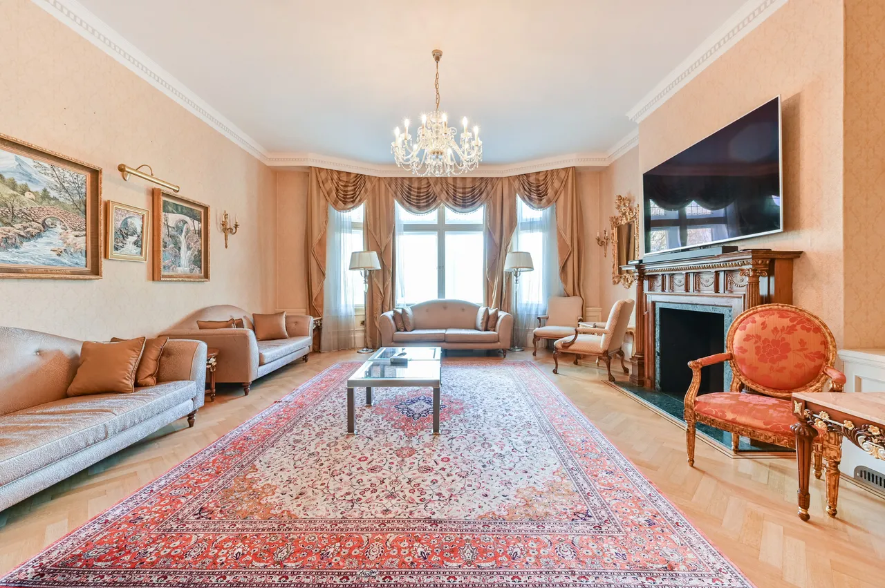 4 bed flat to rent — 3 Cumberland House, Kensington Road, London