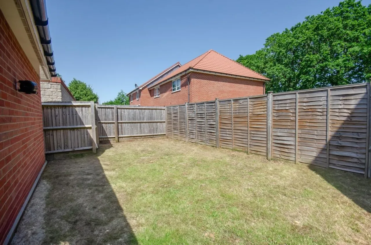 Rowdell Avenue, Coalpit Heath, BS36, photo 17