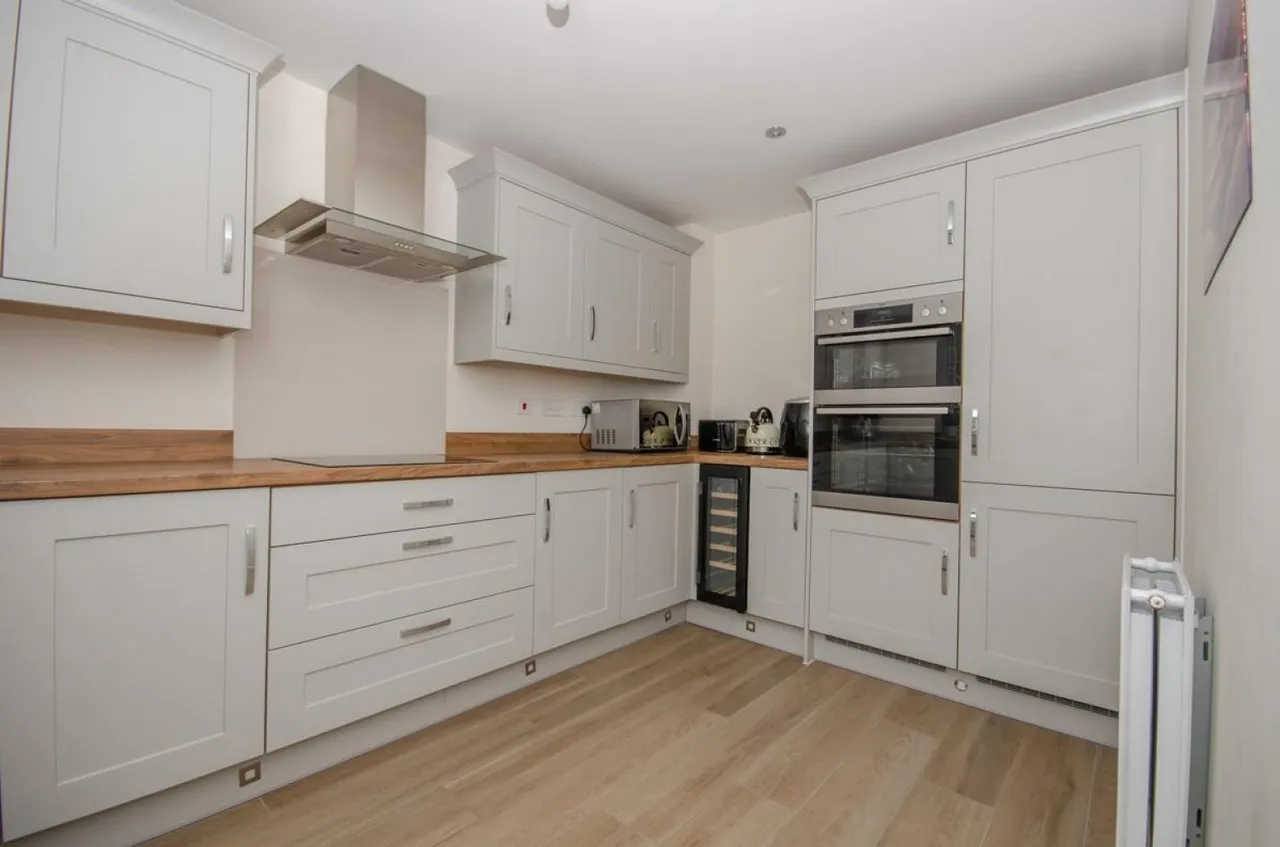 Rowdell Avenue, Coalpit Heath, BS36, photo 6