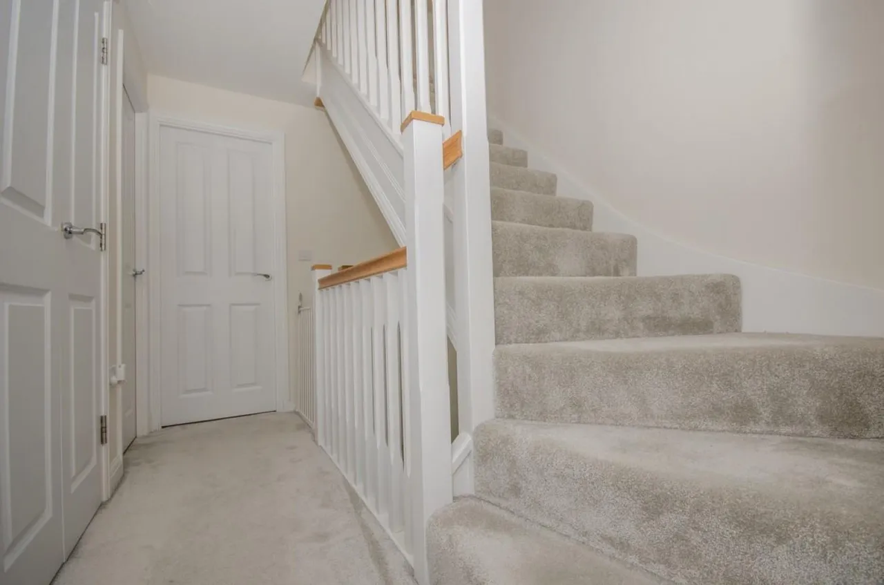 Rowdell Avenue, Coalpit Heath, BS36, photo 9