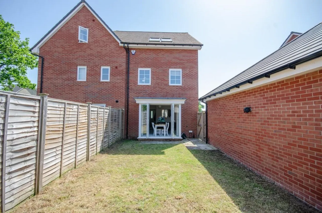 Rowdell Avenue, Coalpit Heath, BS36, photo 18