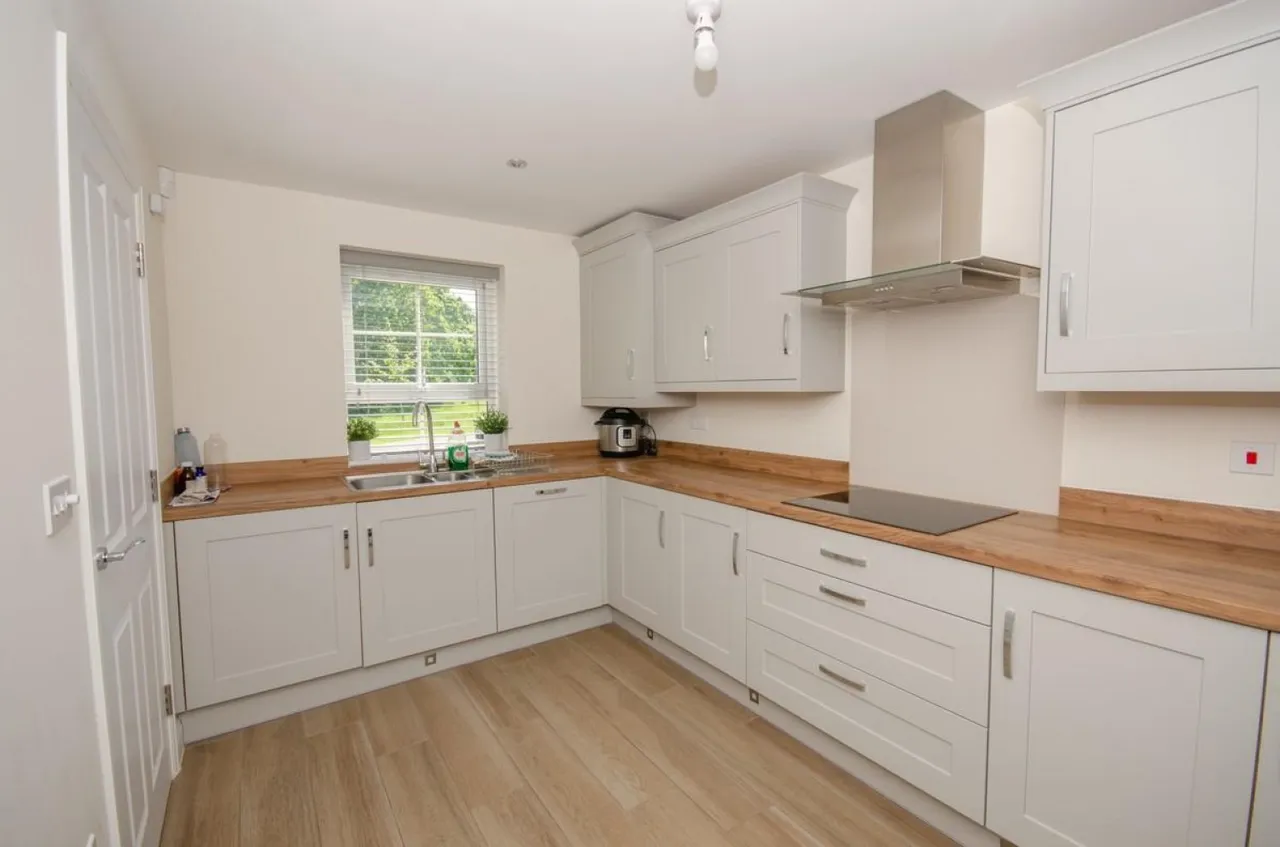 Rowdell Avenue, Coalpit Heath, BS36, photo 5