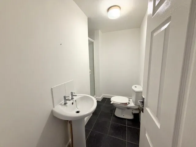 Alton Street, CW2, photo 7