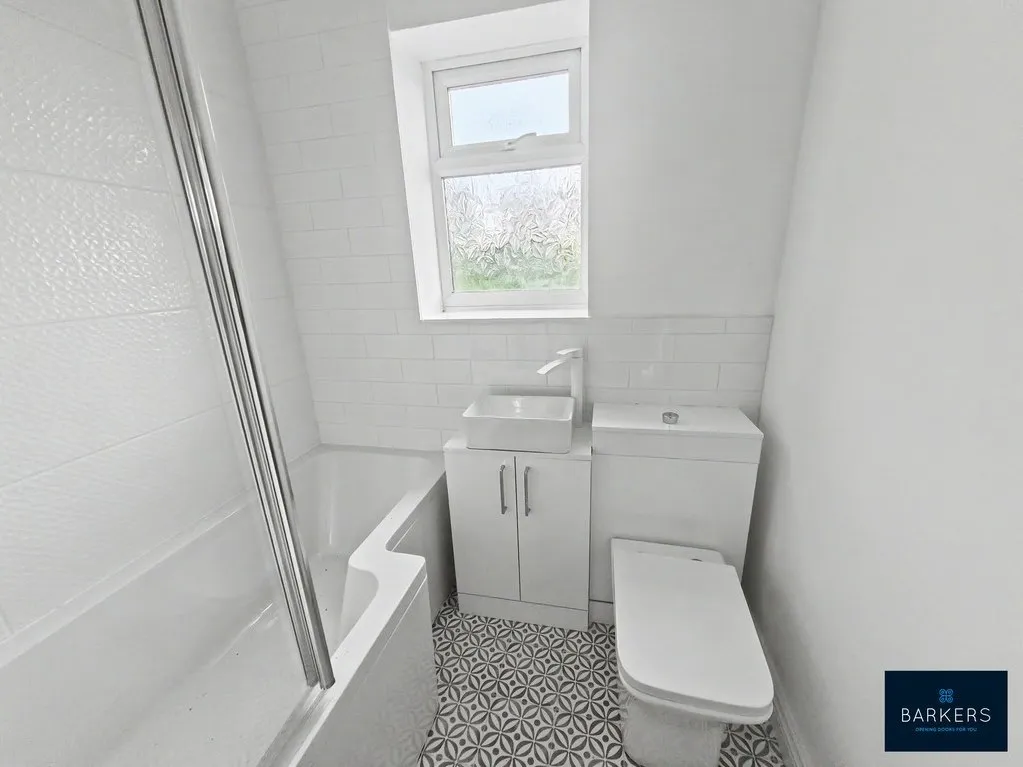 Hunsworth Lane, East Bierley BD4 6PU, photo 9