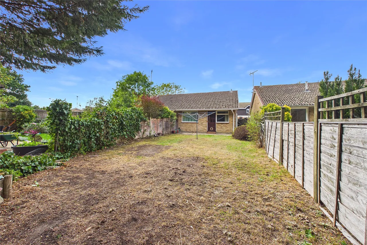 Claydon Road, Horsell, GU21, photo 9