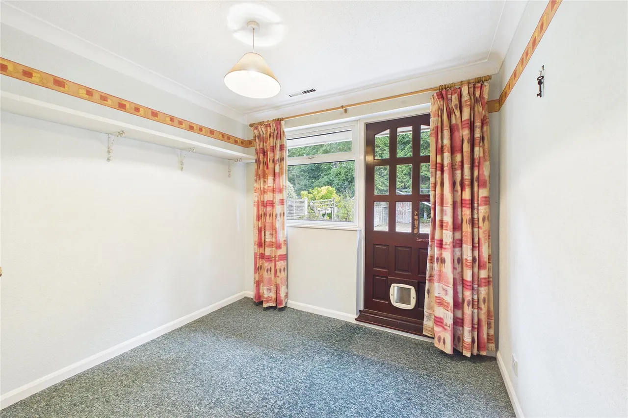 Claydon Road, Horsell, GU21, photo 7