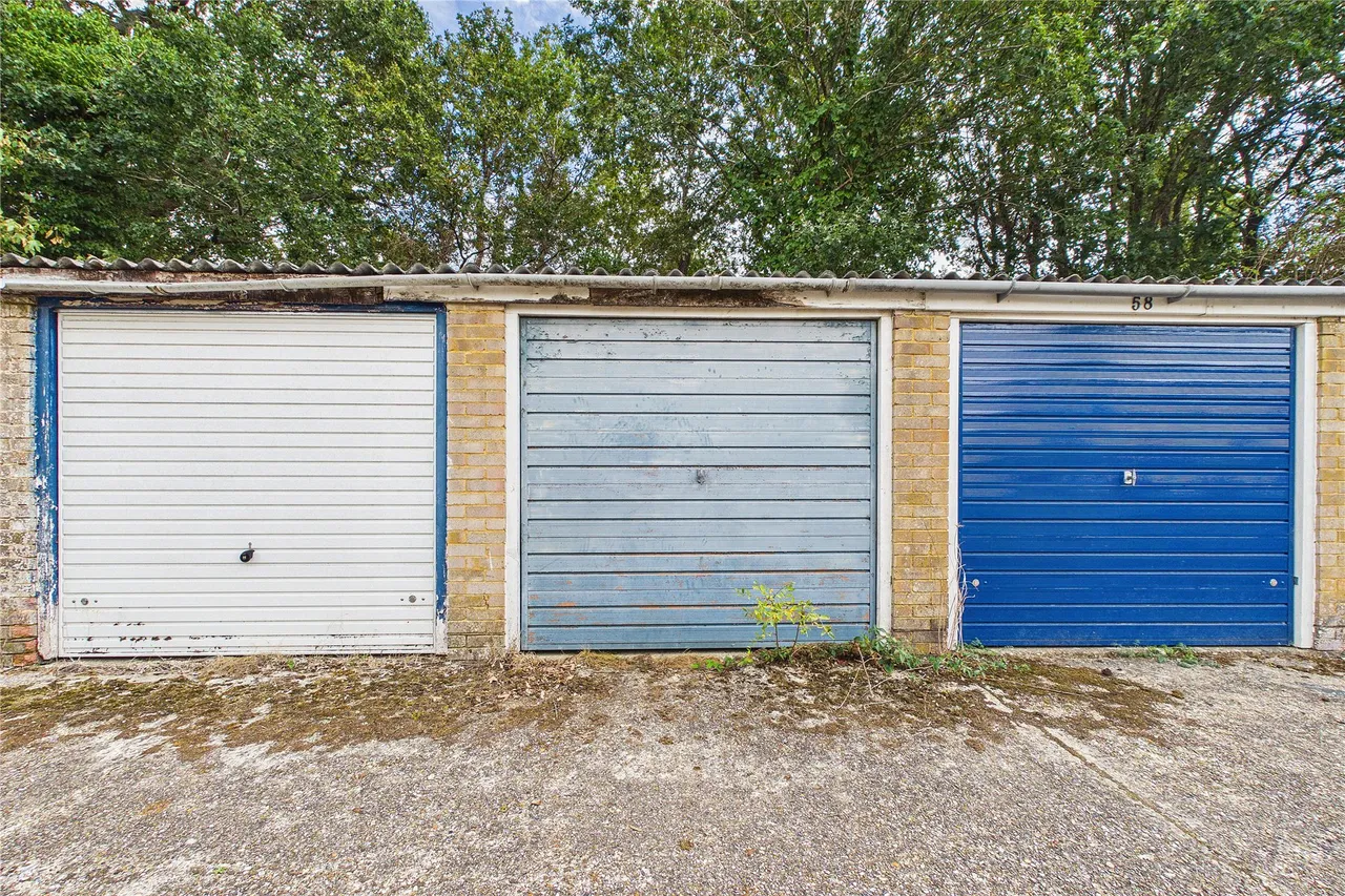 Claydon Road, Horsell, GU21, photo 10