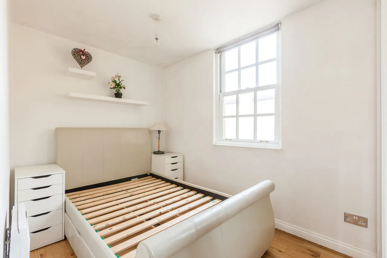 Flat 7 Hamilton Lodge, 2 Cleveland Grove, London, photo 4