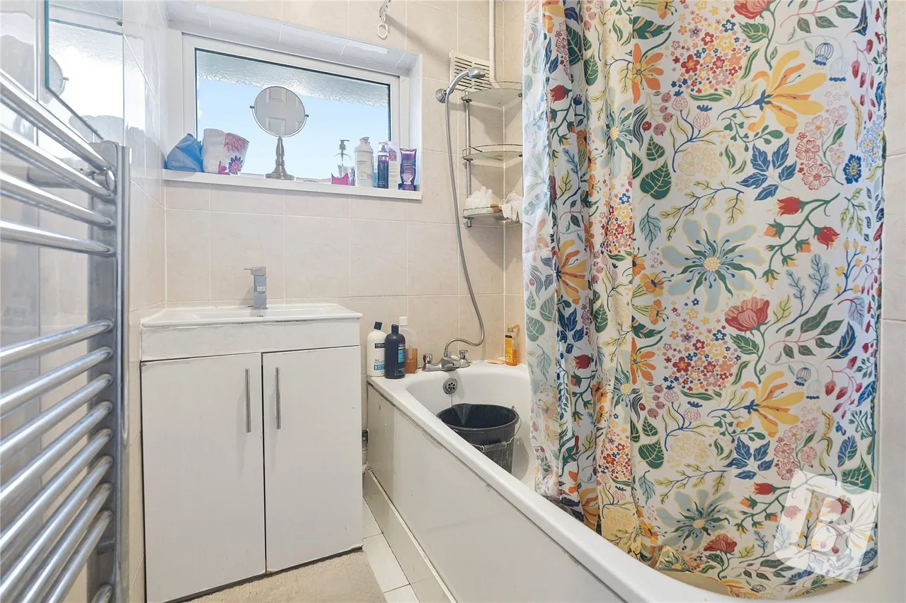 Muggeridge Road, Dagenham, RM10, photo 5