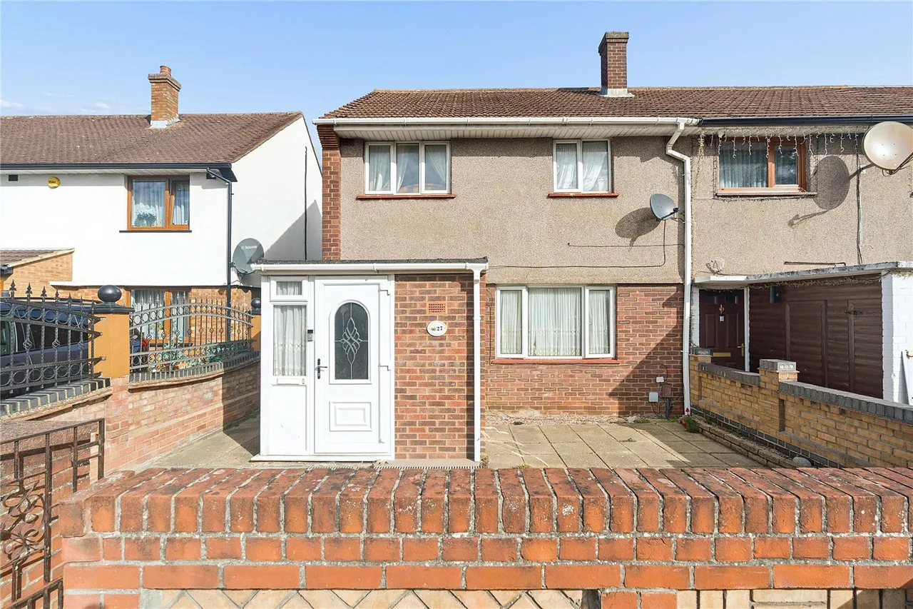 3 bed house for sale, Muggeridge Road, Dagenham, RM10