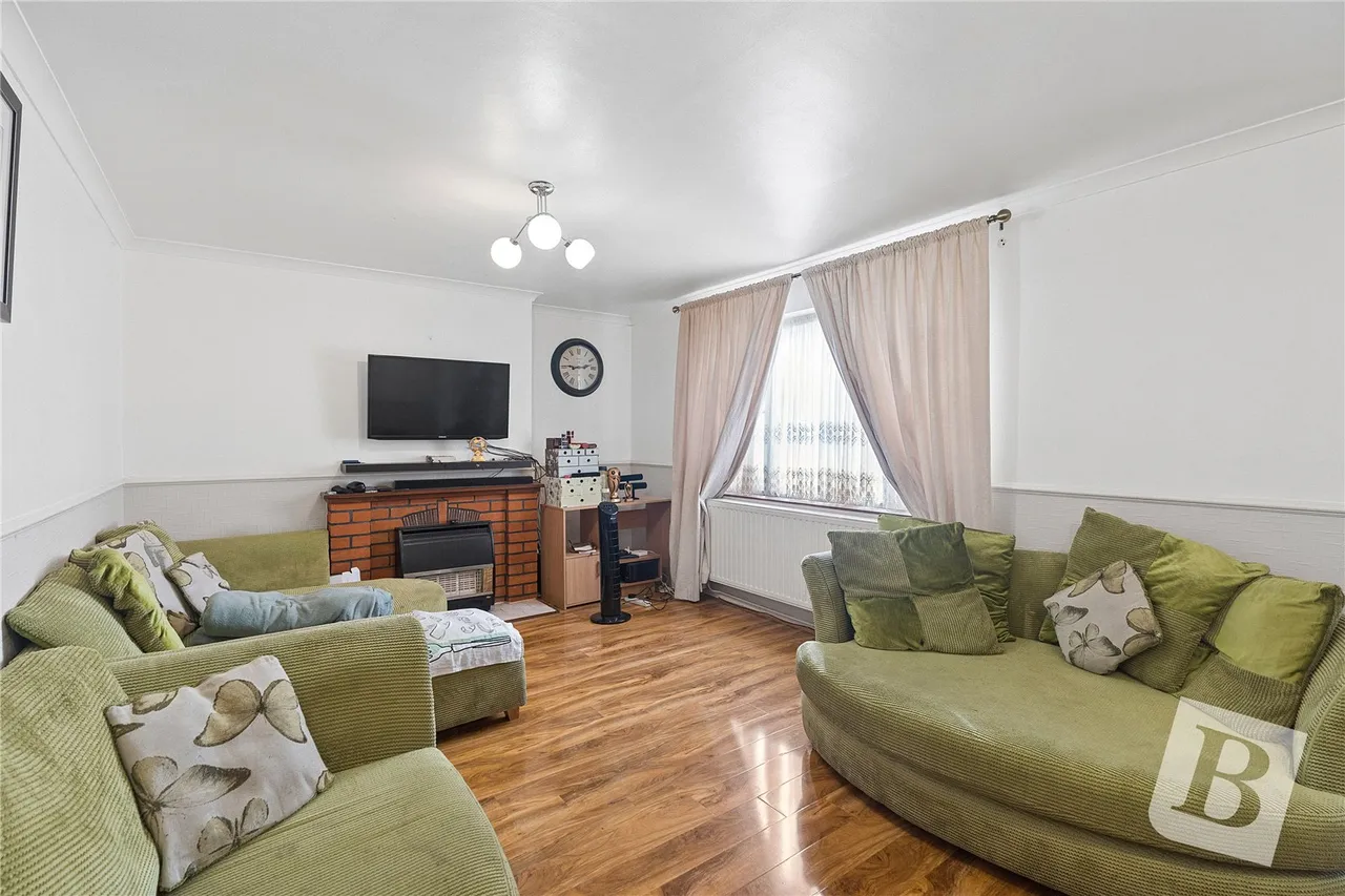 Muggeridge Road, Dagenham, RM10, photo 2