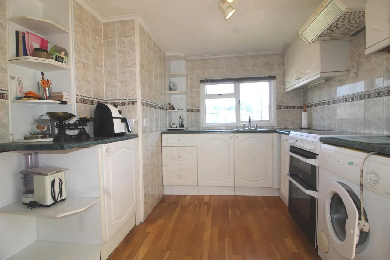 Barnet Road, Barnet EN5 3JH, photo 3