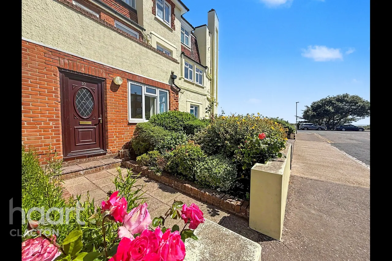 Marine Parade East, Clacton-On-Sea, CO15, photo 11