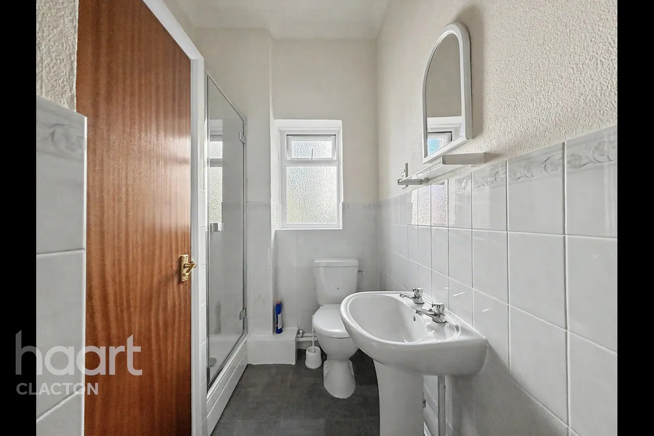 Marine Parade East, Clacton-On-Sea, CO15, photo 10
