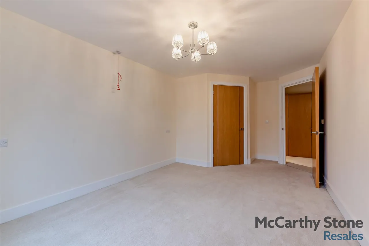 St. Lukes Road, Maidenhead, SL6, photo 4