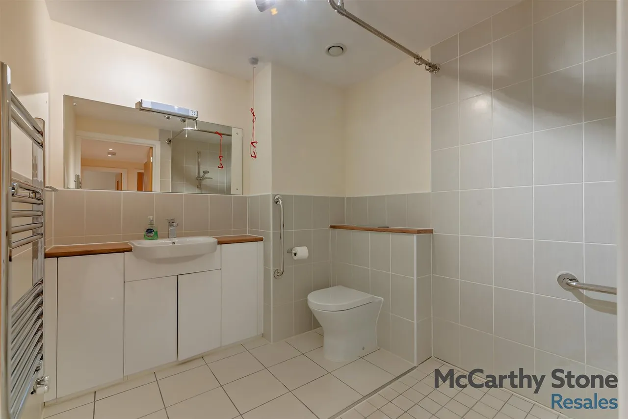 St. Lukes Road, Maidenhead, SL6, photo 6