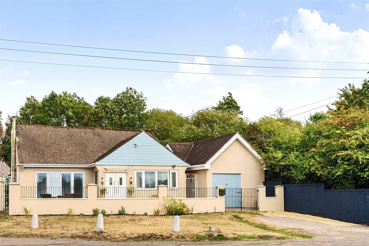 2 bed house for sale — Siston Common, Bristol, BS15 4NZ