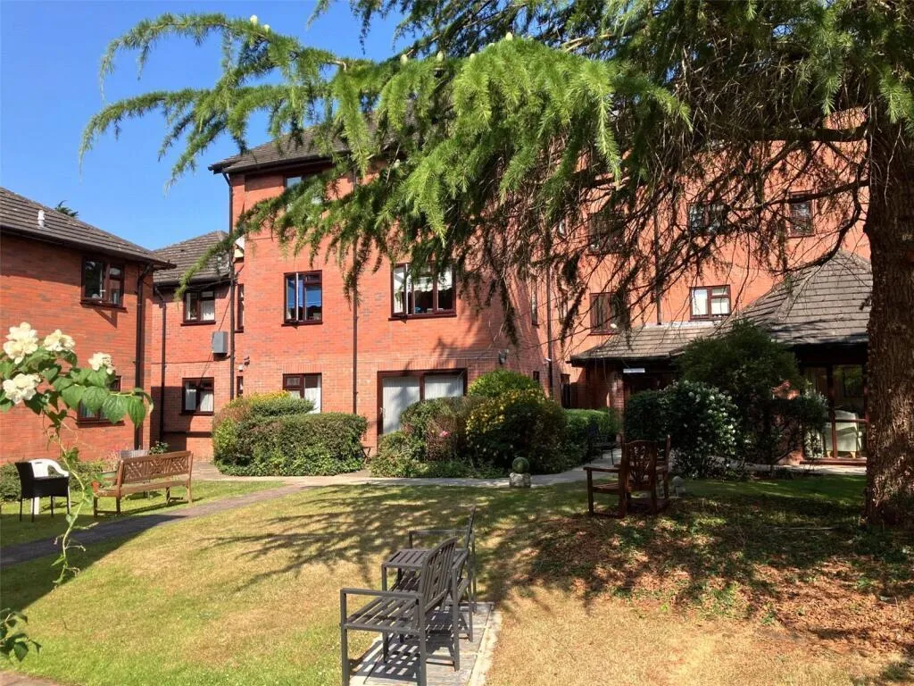 1 bed property to rent, Farnborough Common, BR6