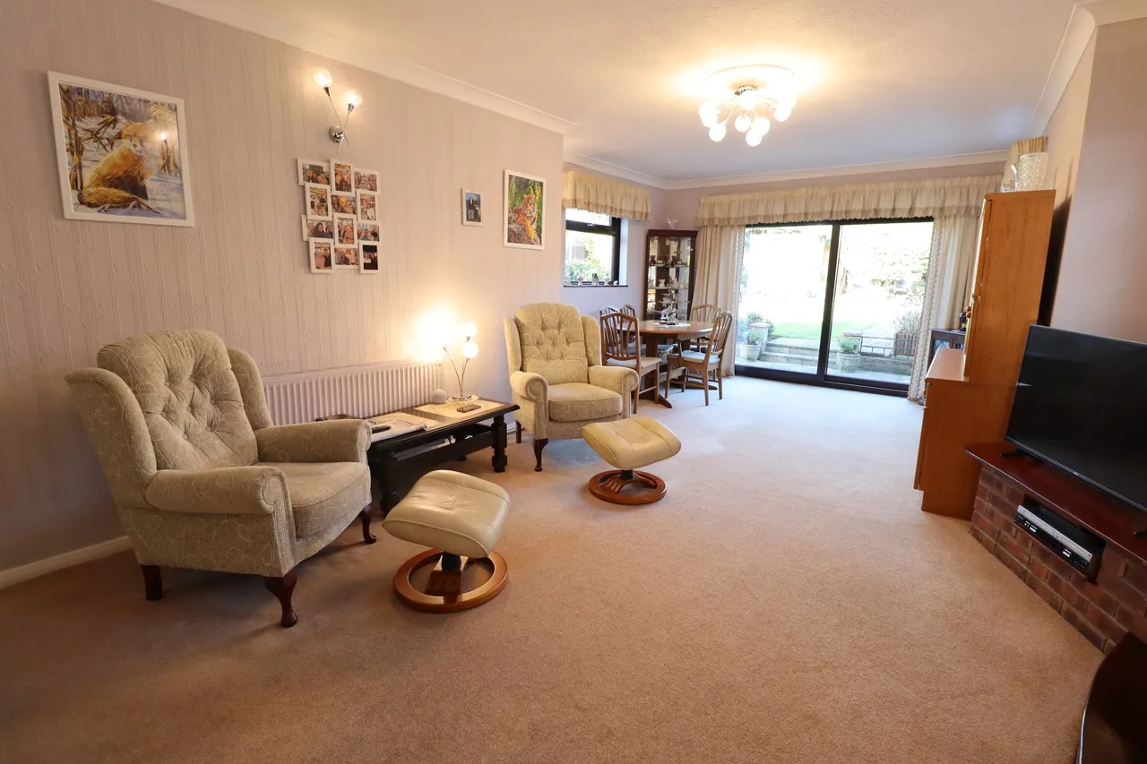 Rayleigh Road, Leigh-on-Sea, Essex, SS9 5HU, photo 6