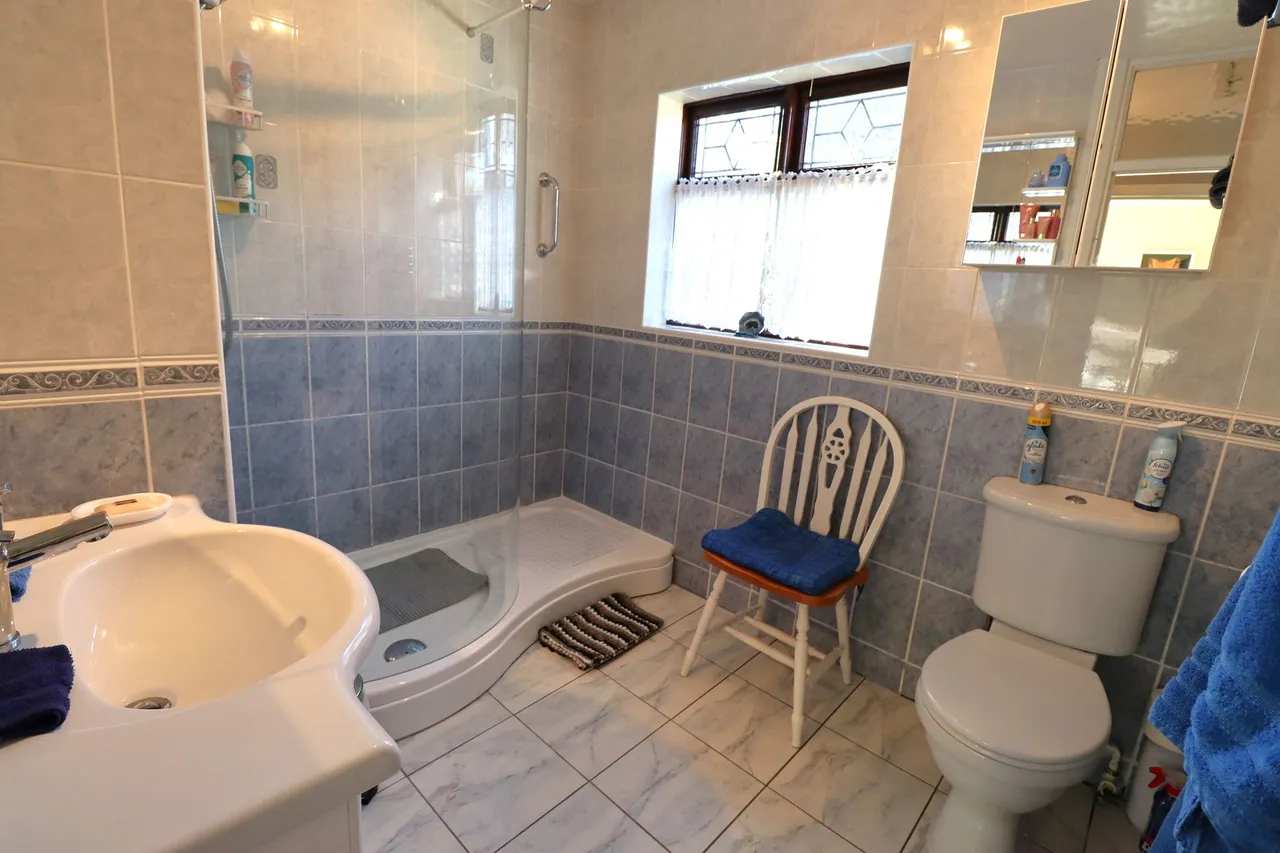 Rayleigh Road, Leigh-on-Sea, Essex, SS9 5HU, photo 10