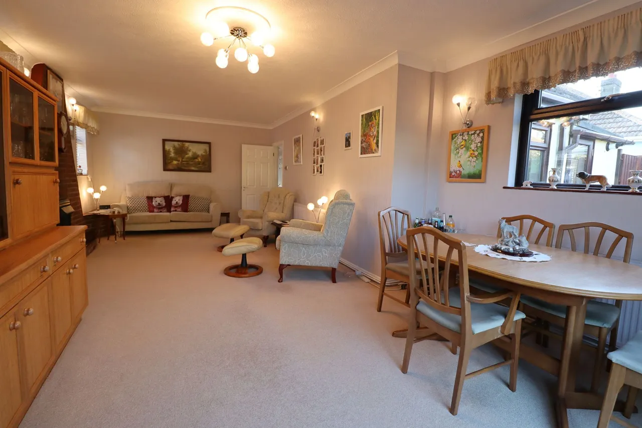 Rayleigh Road, Leigh-on-Sea, Essex, SS9 5HU, photo 3