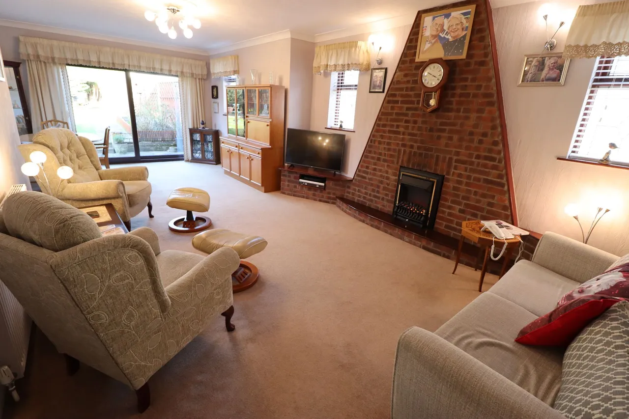 Rayleigh Road, Leigh-on-Sea, Essex, SS9 5HU, photo 5